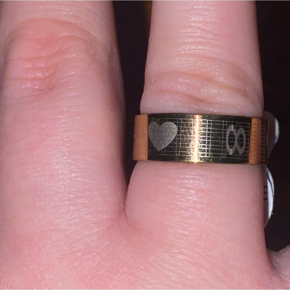 Mens 9 engraved ring